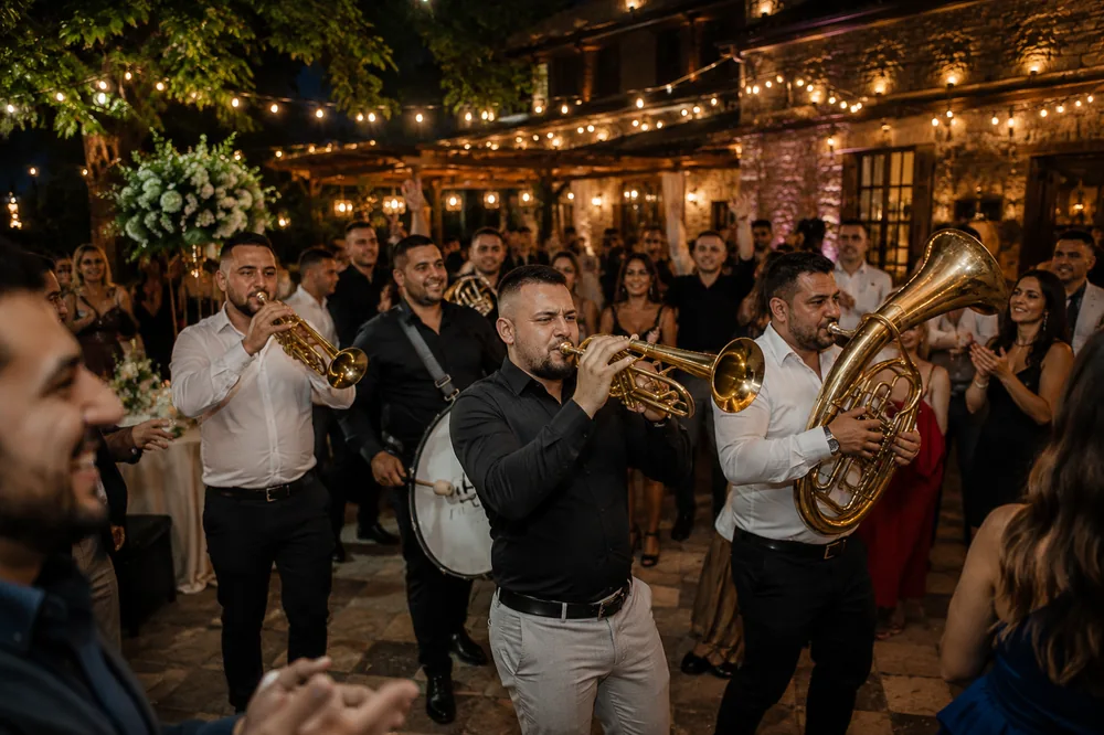 Orkestar na proslavi u mestu Ada